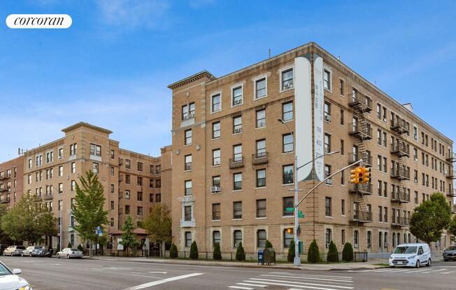 3 beds, 2 baths, 1,190 sqft, $3,850, Unit 2E