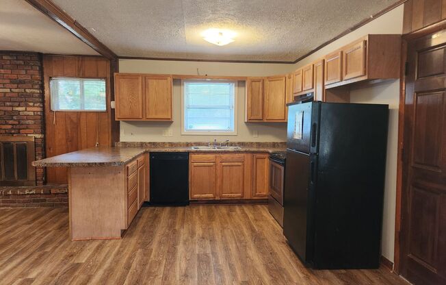 3 beds, 2 baths, $1,800