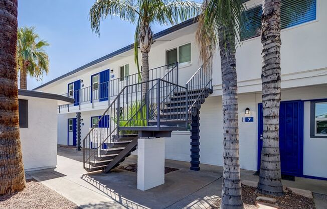 2 beds, 1 bath, 850 sqft, $1,195, Unit 18