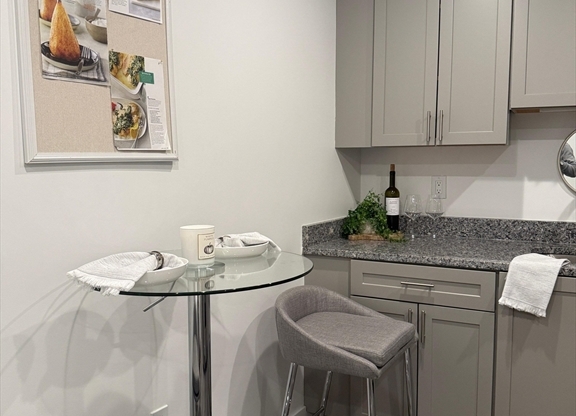 Studio, 1 bath, $1,575, Unit 519