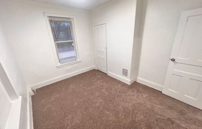 3 beds, 1 bath, $1,395