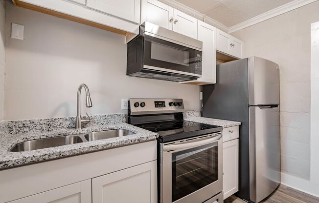 Charming Apartment Downtown Columbia - Housing Vouchers Accepted!