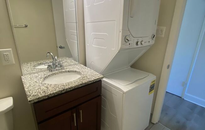 1 bed, 1 bath, 723 sqft, $1,850, Unit 5317 #4