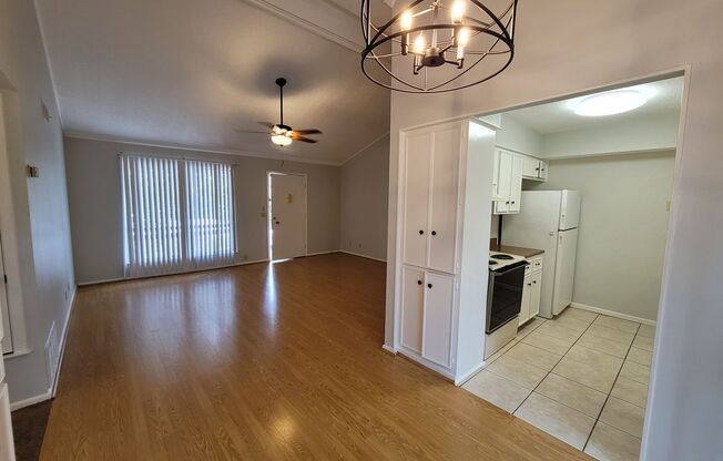 Cute 2 Bedroom 2 Bath Condo close to Medical Center