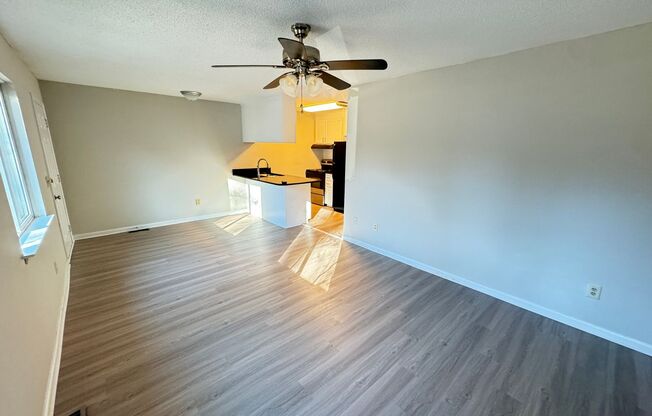 2 beds, 1 bath, 745 sqft, $1,250, Unit 40A