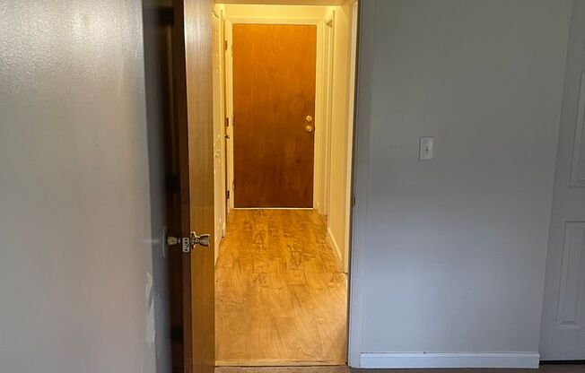 1 bed, 1 bath, 555 sqft, $1,000