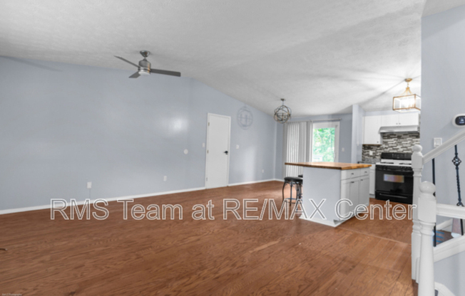 5136 ROCK GLN DR