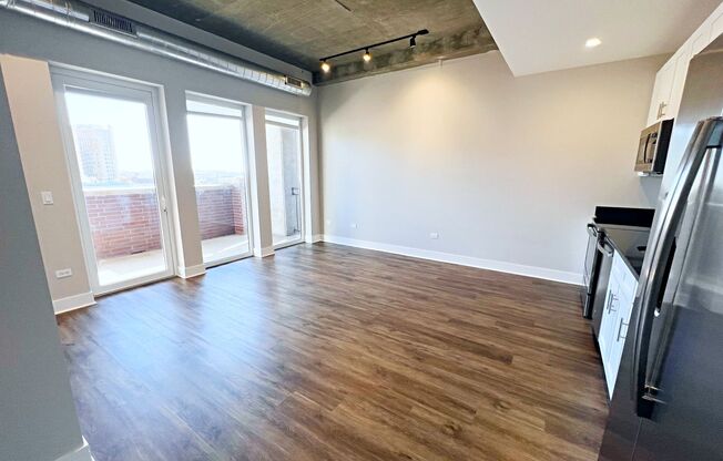 1 bed, 1 bath, 673 sqft, $3,080, Unit 3833-614