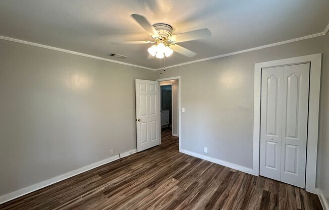 2 beds, 1.5 baths, $1,295, Unit Unit A