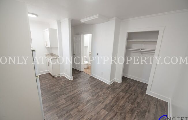 Studio, 1 bath, 200 sqft, $799, Unit 07 Studio-R