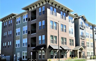670 E ALGONQUIN RD