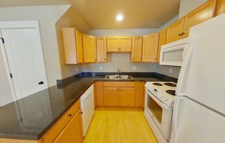 3 beds, 2 baths, $2,400, Unit 1