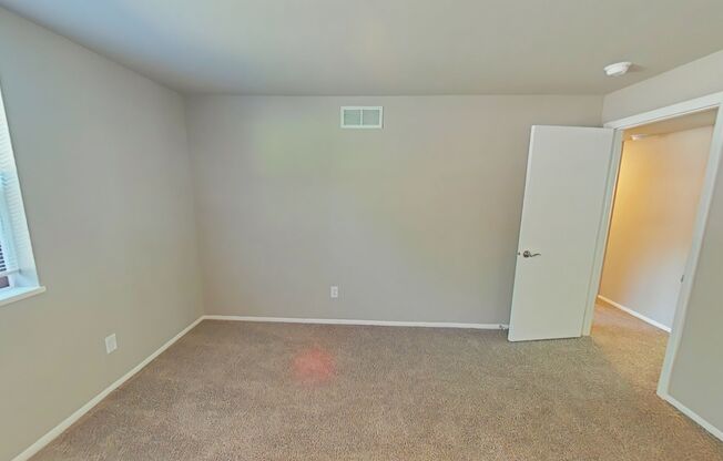 Remodeled 2 Bedroom, 2 Bathroom