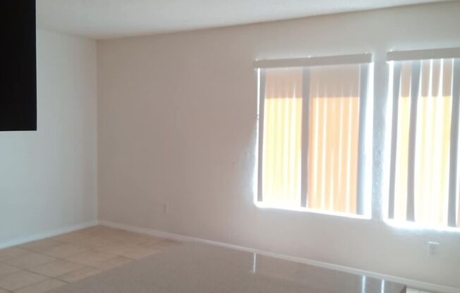 1BD / 1 BA - Apartment For Rent