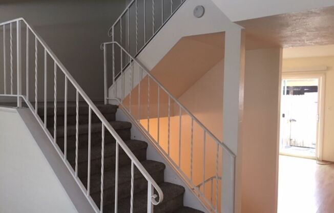 Large 2 bed/2.5 bath near 6th & Union