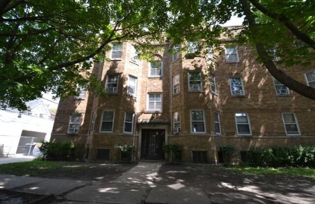 3707 HOYNE