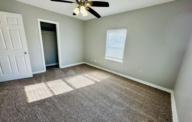 2 beds, 1 bath, $1,395