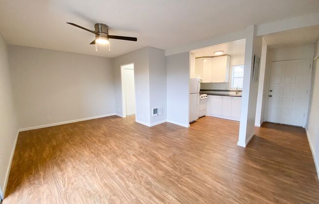 Studio, 1 bath, 426 sqft, $1,850, Unit 09