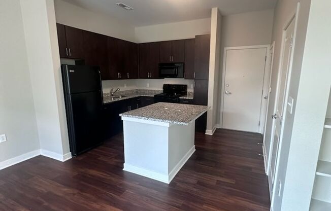 Studio, 1 bath, 596 sqft, $1,199, Unit MZ114