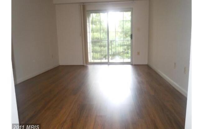 3 Bedroom Condo Located In The Kentlands