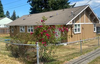 1009 52 ST SE
