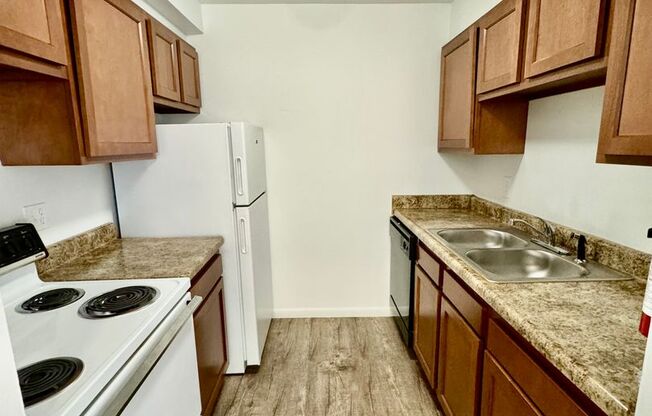 2 beds, 1 bath, 950 sqft, $1,295, Unit #15