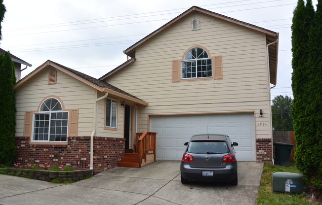 Beautiful 3 Bedroom Home in Woodland - 1994 Meadowood Loop
