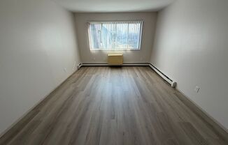1 bed, 1 bath, $850, Unit 30