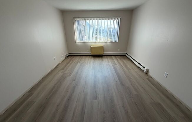 1 bed, 1 bath, $850, Unit 30