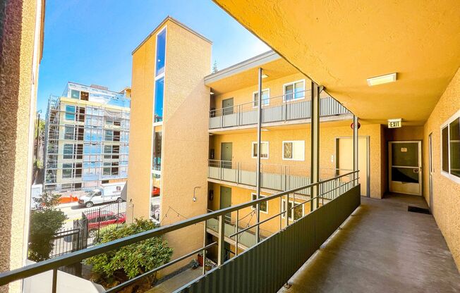 3 beds, 2 baths, 1,390 sqft, $3,095, Unit 401