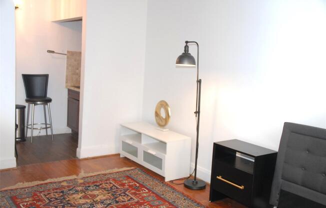 334 E 53 ST