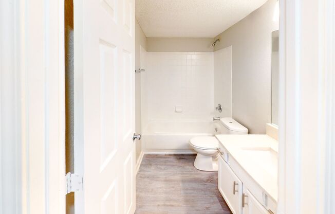 2 beds, 2 baths, 1,140 sqft, $1,549, Unit 309F