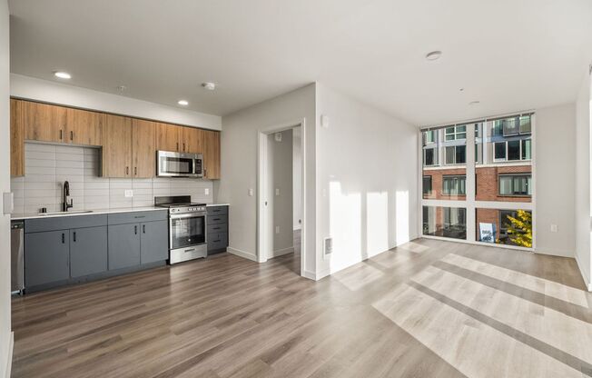 1 bed, 1 bath, 585 sqft, $1,715, Unit 515