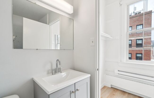 Studio, 1 bath, 311 sqft, $1,395, Unit 501