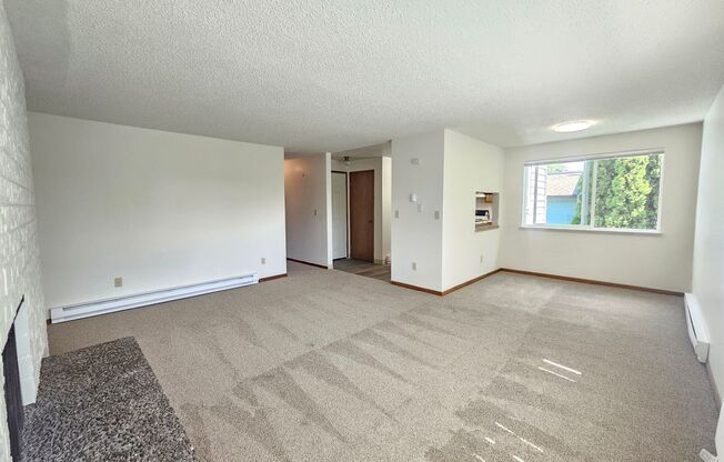 2 beds, 1 bath, $1,095, Unit 2237