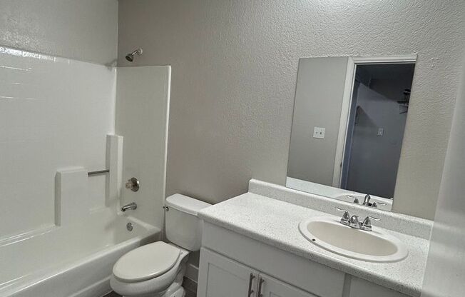 2 beds, 2 baths, 1,120 sqft, $1,250, Unit 215M