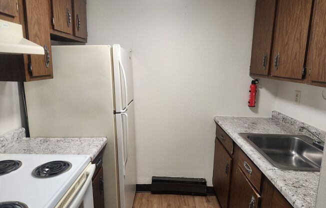 Studio, 1 bath, 500 sqft, $750, Unit #9