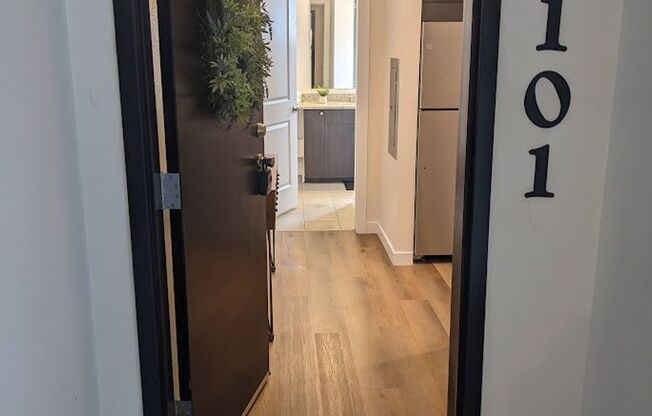 1 bed, 1 bath, 724 sqft, $1,650, Unit 5621 #101 Silverstone