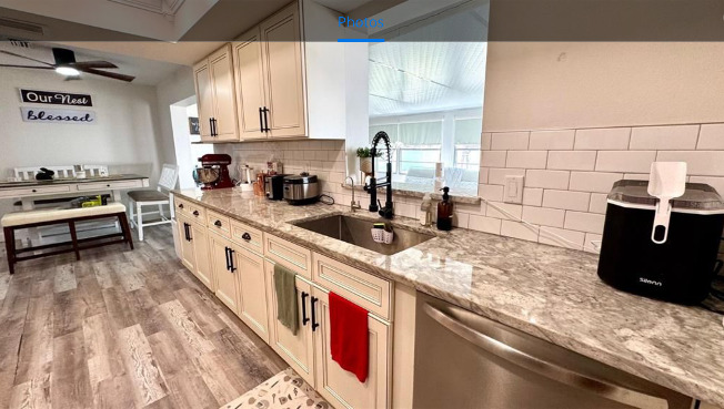 232 SE MONROE CIR N