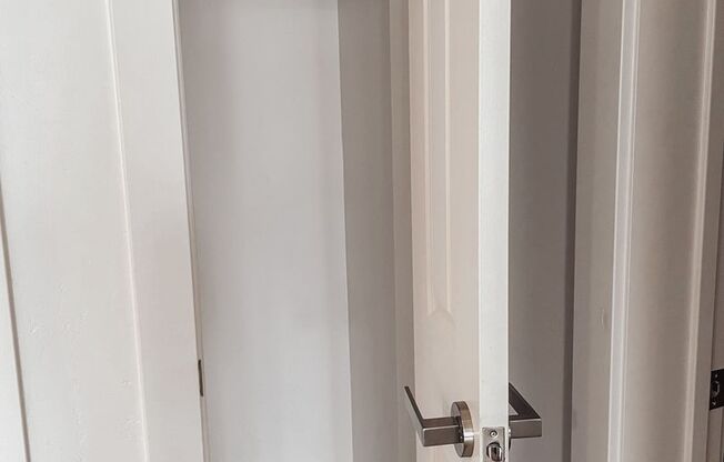 2 beds, 2 baths, 946 sqft, $1,299, Unit 530