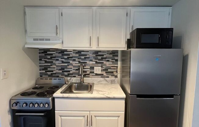 2 beds, 1.5 baths, 950 sqft, $1,545, Unit 306W