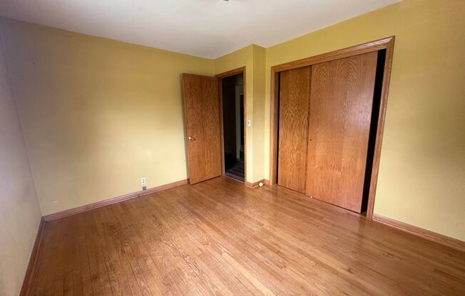 2 beds, 1 bath, $950