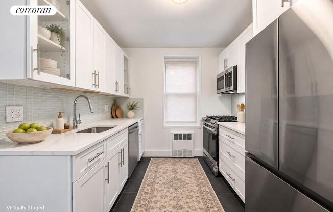 2 beds, 1 bath, $3,200, Unit 414