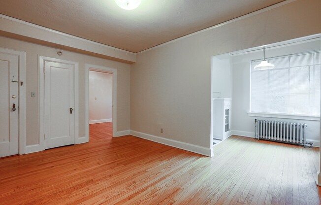 2 beds, 1 bath, 720 sqft, $1,885