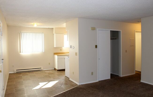 2 beds, 1 bath, 850 sqft, $1,475, Unit 2