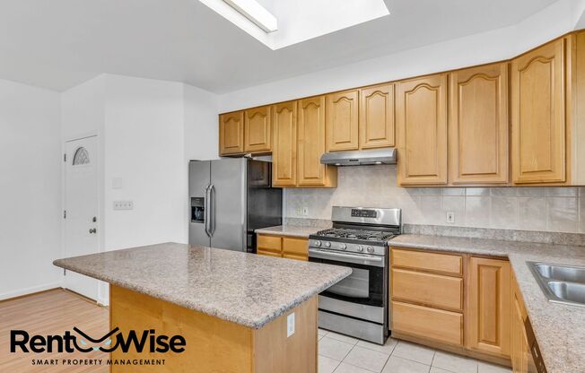 3 beds, 2 baths, 1,502 sqft, $5,000, Unit Unit 5