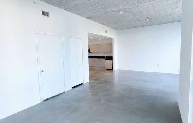 Studio, 1 bath, 796 sqft, $2,550, Unit Unit 411