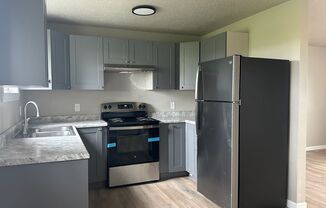 2 beds, 1 bath, $895, Unit 15