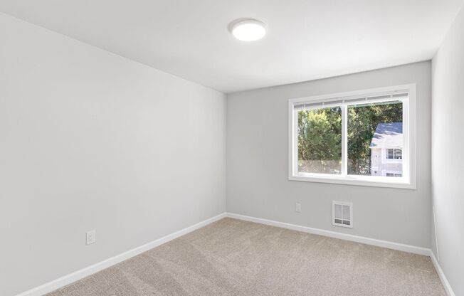 2 beds, 1 bath, 830 sqft, $2,300, Unit A102