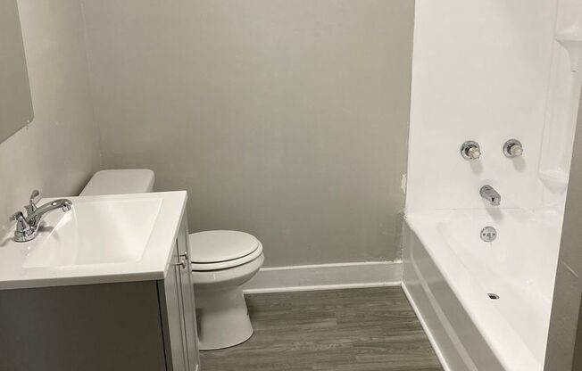 2 beds, 2 baths, 900 sqft, $1,499, Unit 50-8